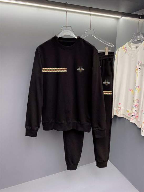 Picture of Gucci Sweater Suits _SKUGucciM-6XL12yn14740222